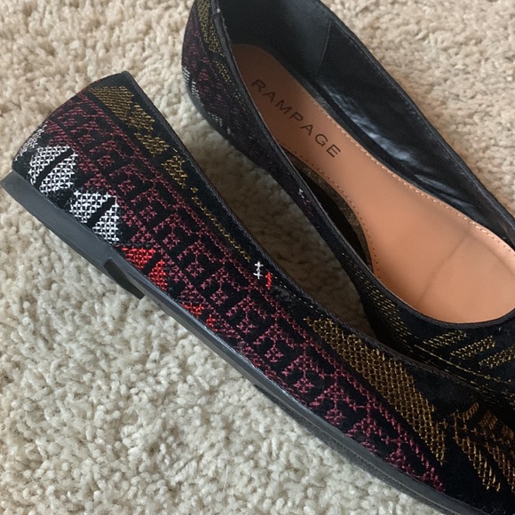 EUC Rampage embroidered flats - Picture 4 of 6
